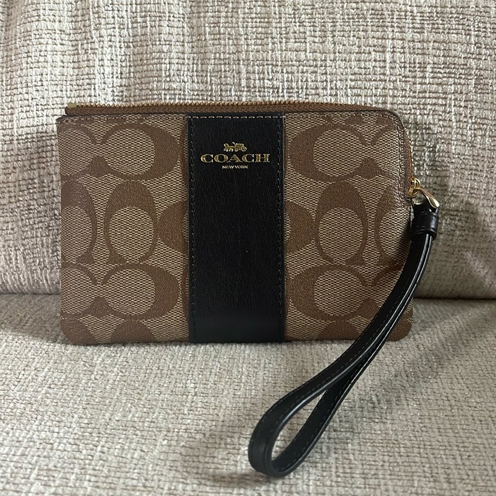 Coach Corner Zip Wristlet in Signature Canvas and Black Leather - Brand New